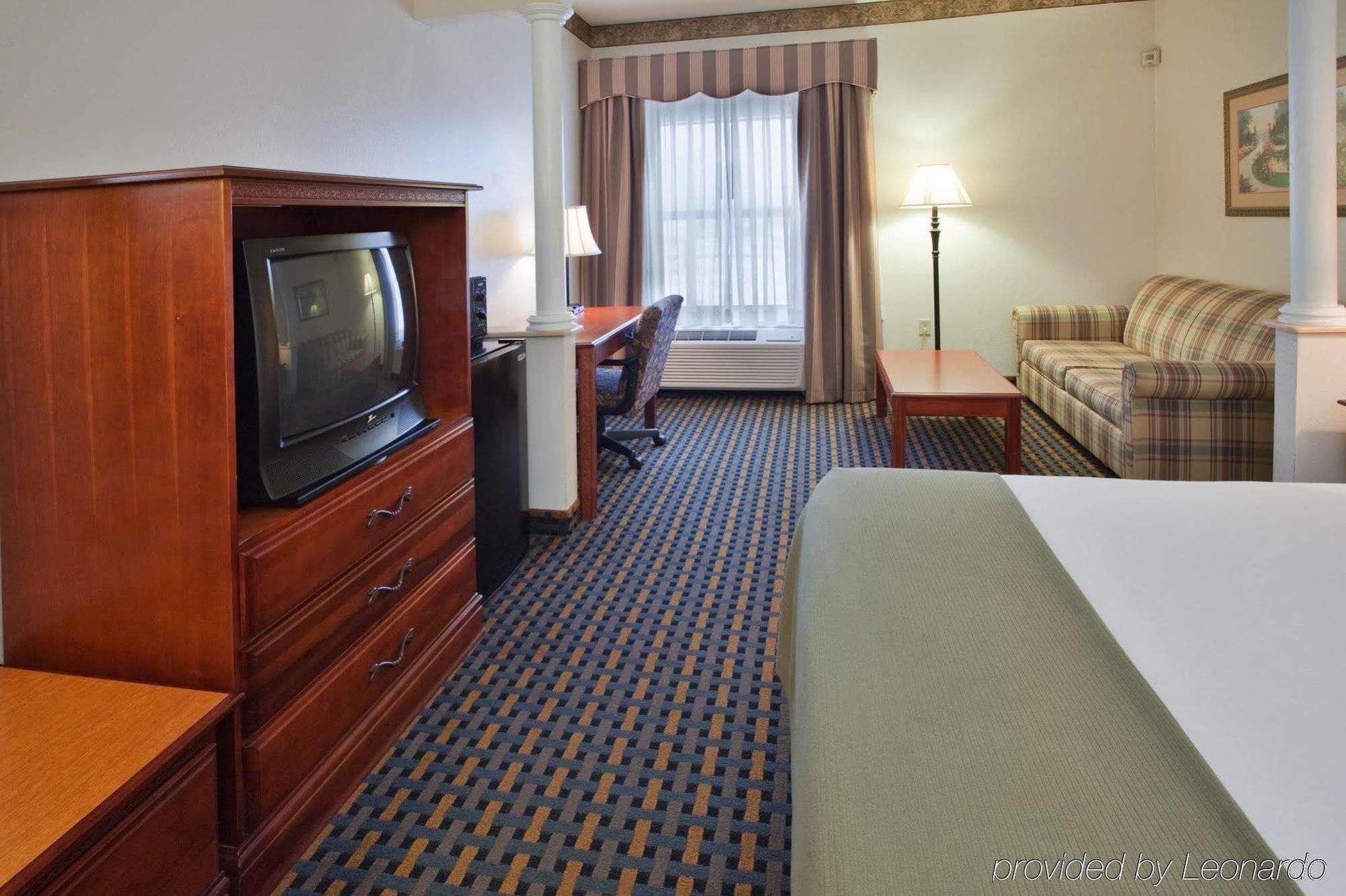Holiday Inn Express Hotel & Suites Laurinburg By Ihg Værelse billede